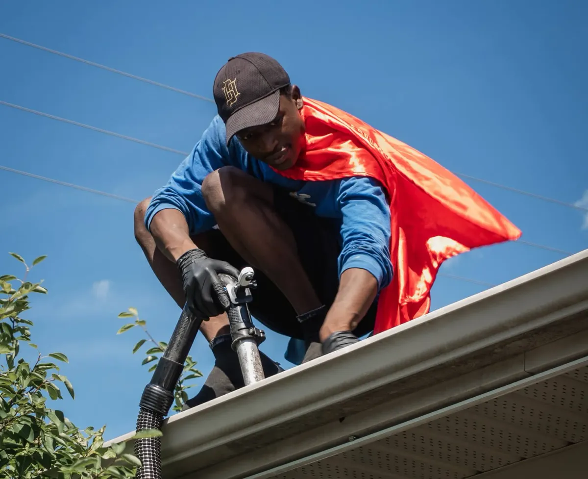 Gutter cleaning service in Kitchener-Waterloo